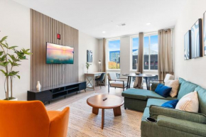 1BD Sleeps 4 with Views - Near Fish Town and Old City